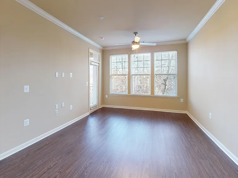 Signal Hill Apartment Homes — Photo 59