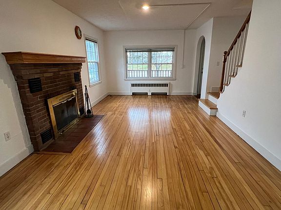Living Room towards Entry (E&W Exposure)