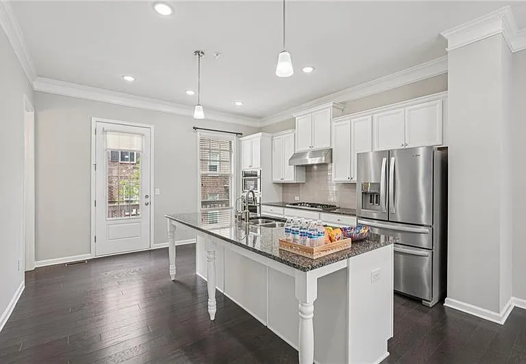 741 Topsail Ln — Photo 18