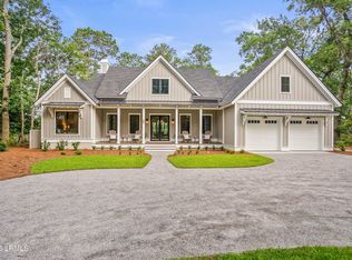 25 Ridge Rd, Beaufort, SC 29907