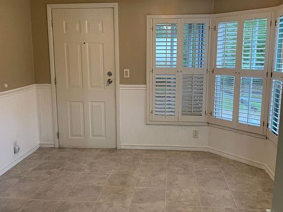 3rd image of 288 NW Michelle Pl