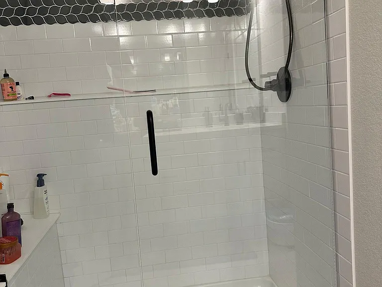 Standing shower