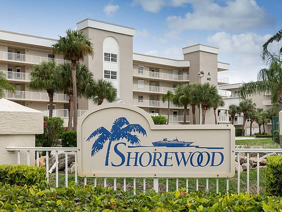 3rd image of 606 Shorewood Dr Unit C305