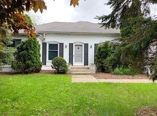 1132 Hillgate Way, Lansing, MI 48912