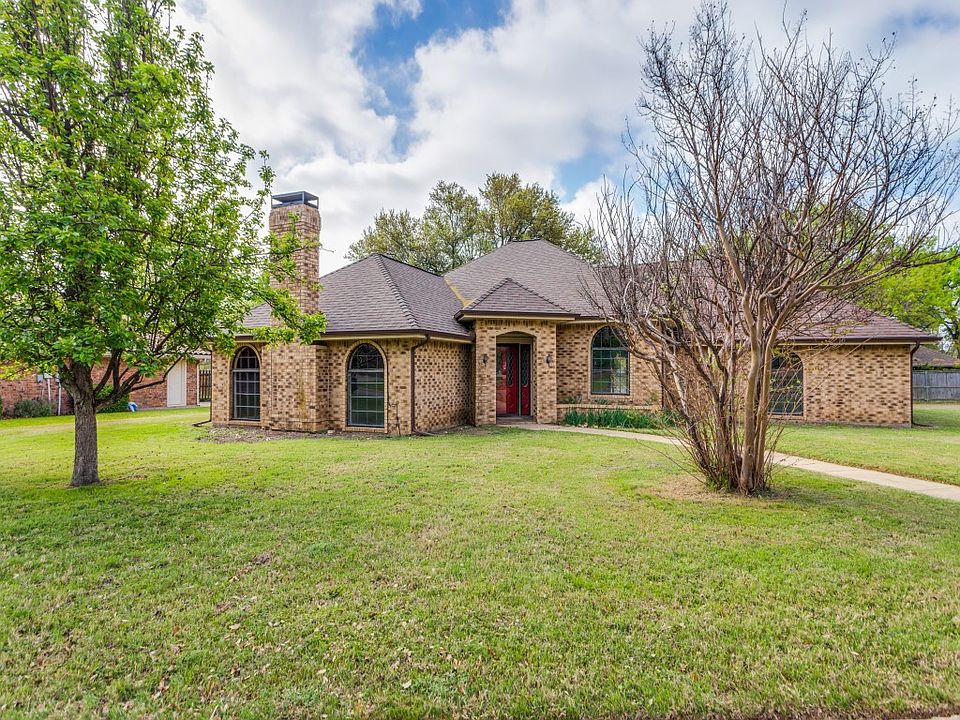 1st image of 7413 Fuller Cir