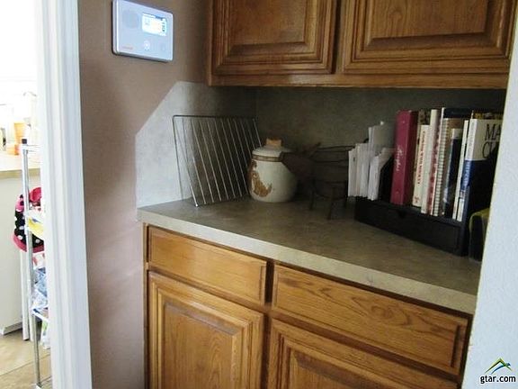 5th image of 313 Amanda Ct