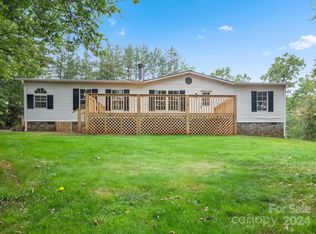 330 Foxtail Heights Dr, Marion, NC 28752