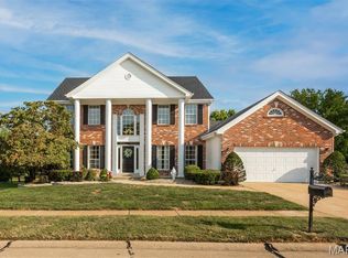 420 April Oaks Ct, Ballwin, MO 63021