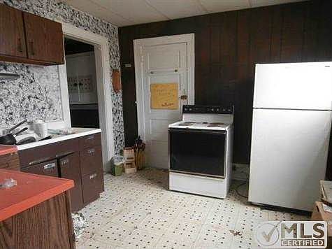 5th image of 400 Crystal Ave