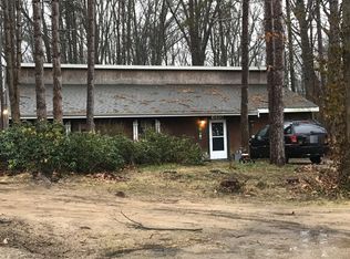 6490 Island Lake Rd, Holland, MI 49423
