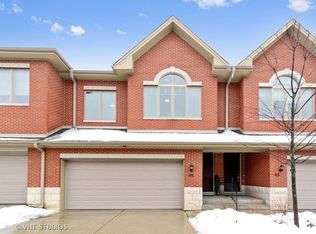 45 Legacy Ln, Wheeling, IL 60090