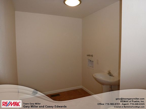 5th image of 34 Villa Dr