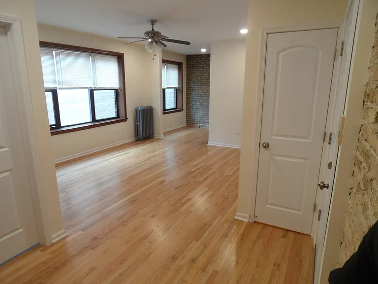 6150 N Winthrop — Photo 1