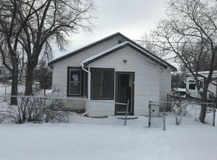 4 W Park St, Newcastle, WY 82701