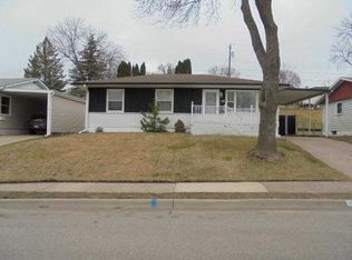 1785 Sarah St, Dubuque, IA 52001