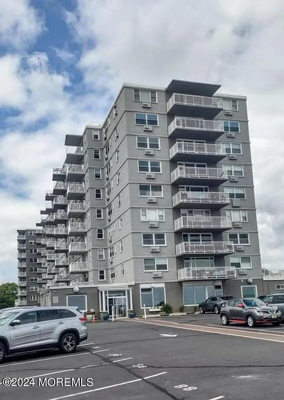 675 Ocean Ave APT 6H photo 1