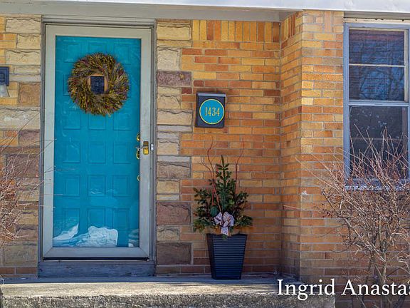 5th image of 1434 Powers Ave NW