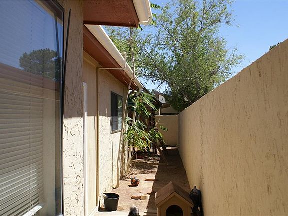 4th image of 3106 Isla Marino St