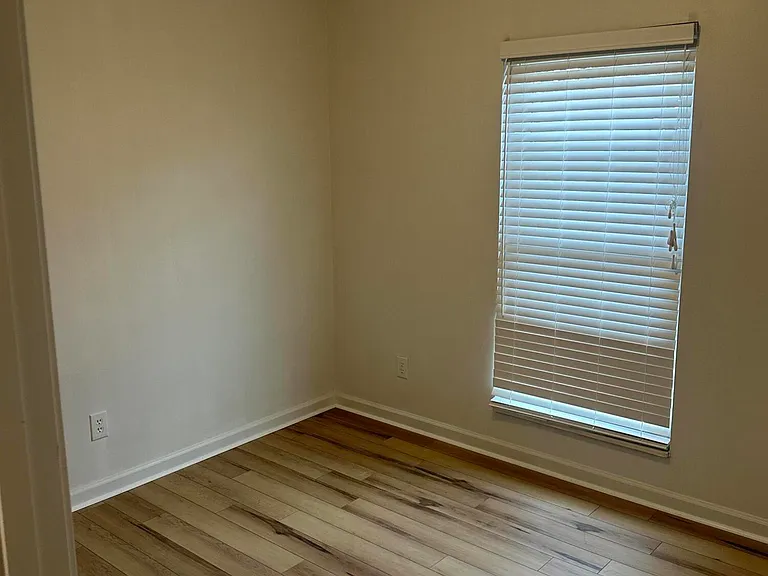 1607 Greenland Ct — Photo 23
