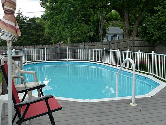 2nd image of 9 Norton Dr