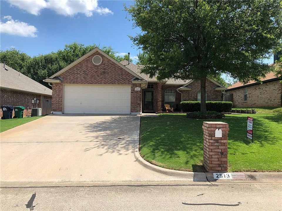 1st image of 2513 John Dr