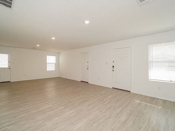 4th image of 8803 Barrow Path