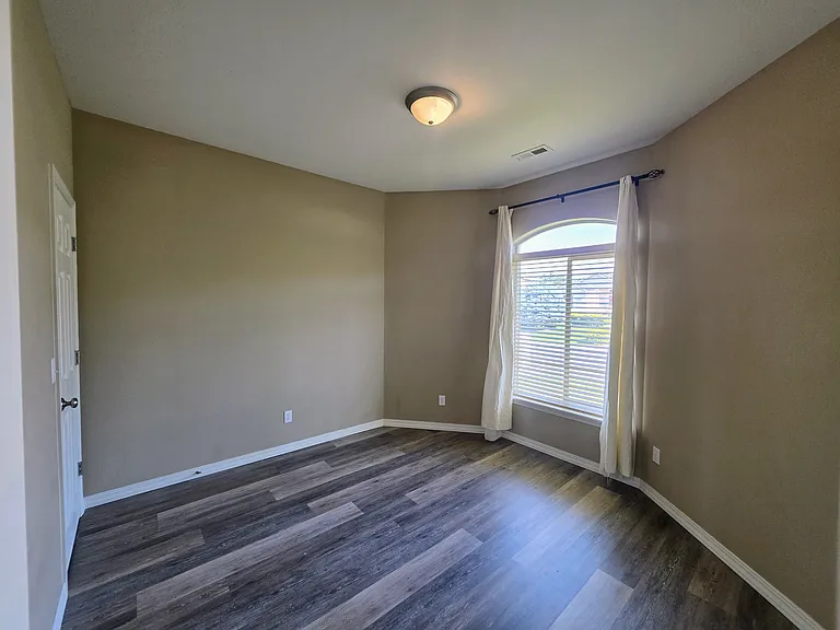 3512 Nottingham Dr — Photo 36