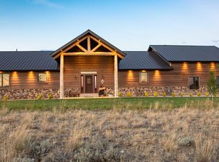 54 Abbey Rd, Pinedale, WY 82941