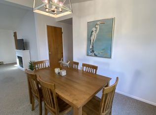 930 Sound Shore Rd, Riverhead, NY 11901