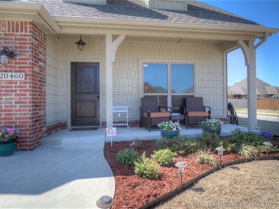 1st image of 20460 E 32nd Pl