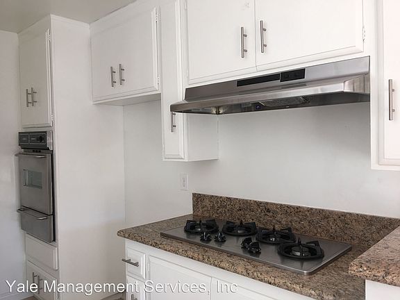 4th image of 4845 Whitsett Ave APT 04