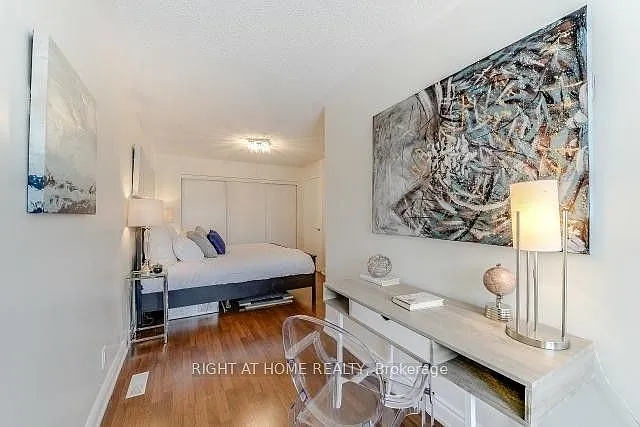 5 Richgrove Dr E #104 — Photo 8