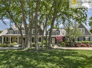 4213 N Hickory Ln, Kansas City, MO 64116