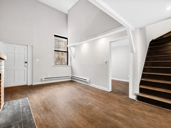 313 West 29th Street image 1 of 17