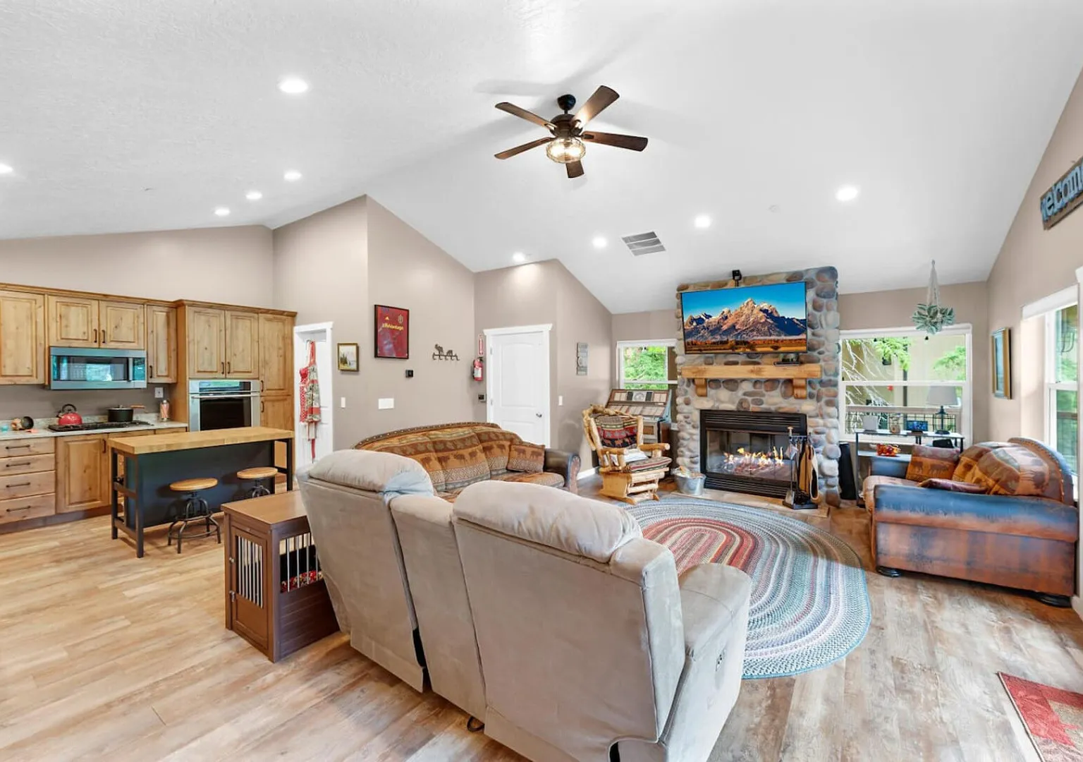 Silver Fork Chalet — Photo 4