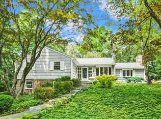 261 Chestnut Hill Rd, Norwalk, CT 06851