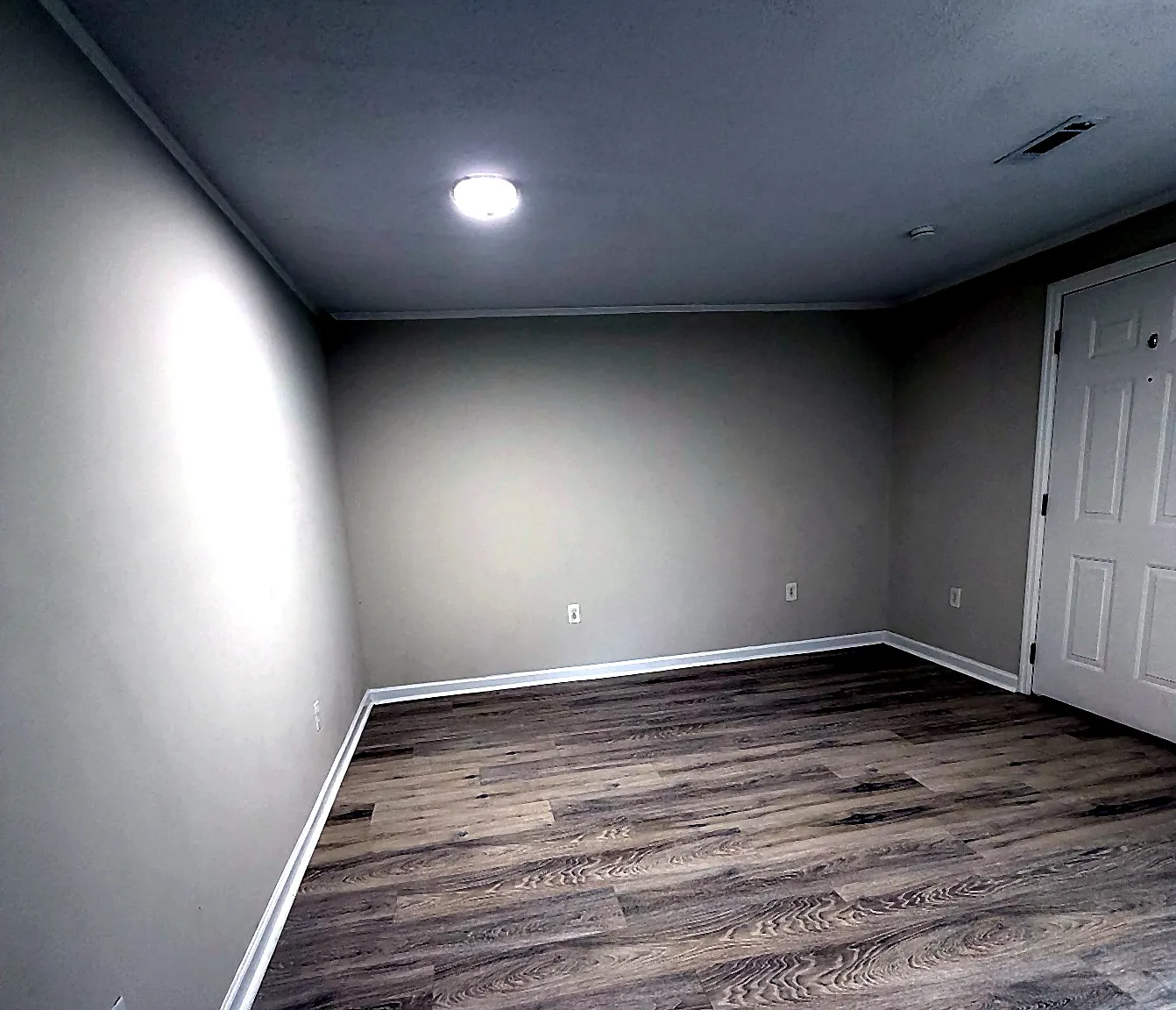 801 Rutledge Drive — Photo 2