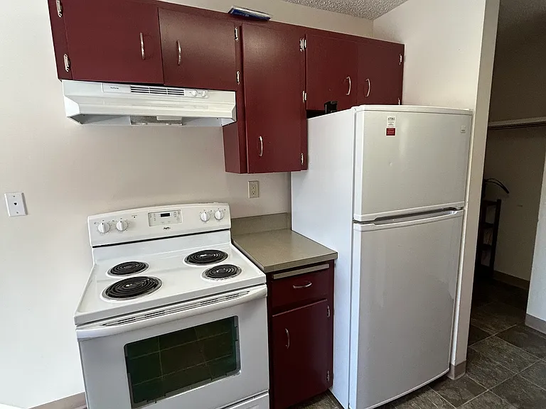 129 Centre St S #1 — Photo 5
