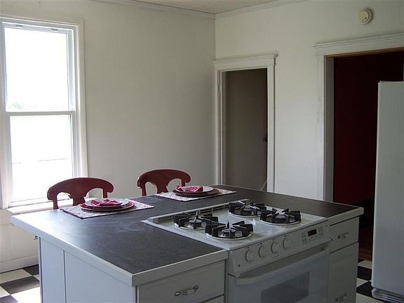 4th image of 1619 Speice Ave