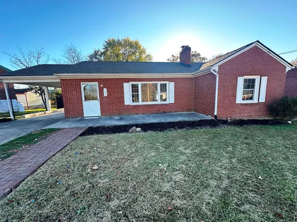 123 Pineview Dr, Danville, VA 24540