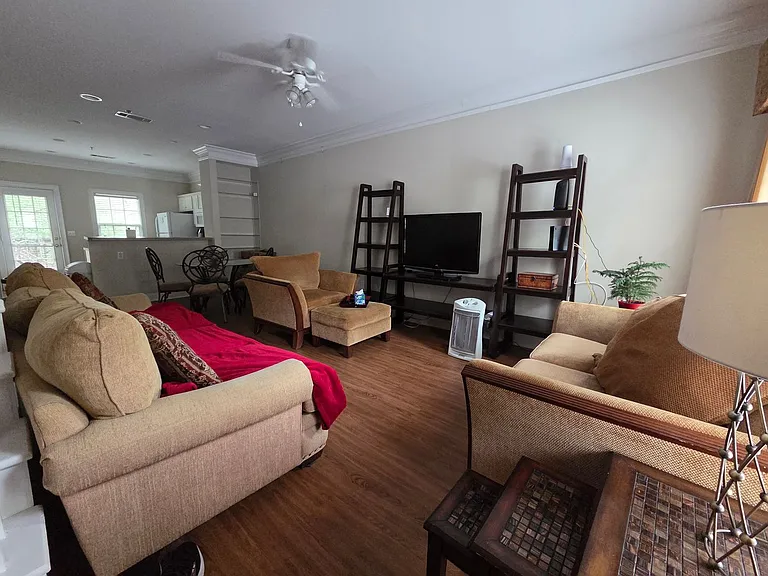 101 Woodlake Dr #406 — Photo 4