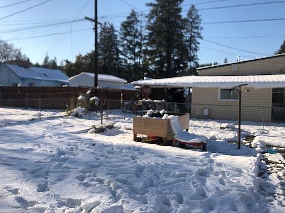 5th image of 404 N 1st St