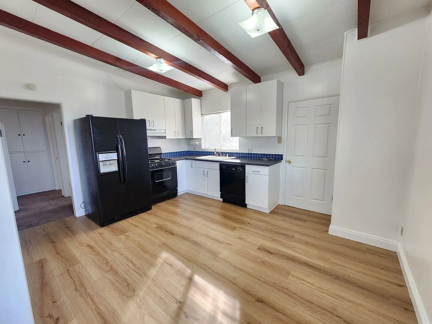 Welcome to your 3 bedroom 2 bath Home! — Photo 3