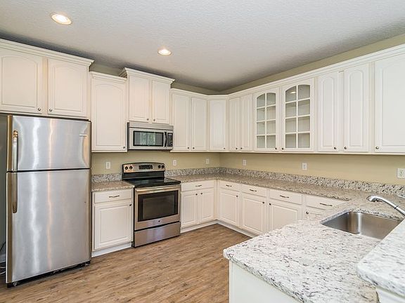 4th image of 3172 Litchfield Dr