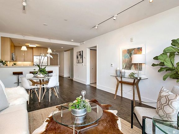2nd image of 818 Van Ness Ave APT 607