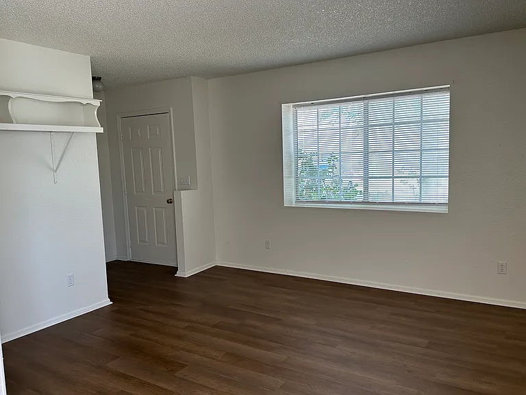 3200 N Corrine Dr #A — Photo 8