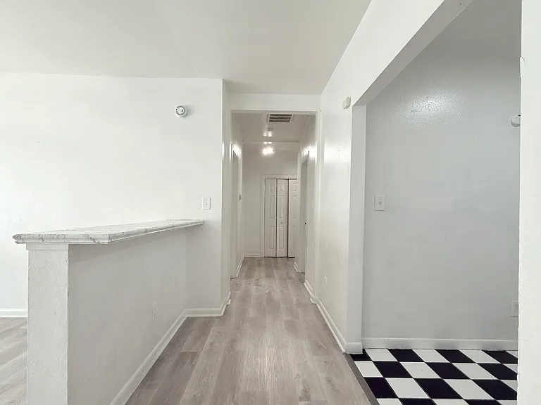 5029 Live Oak St #3 — Photo 2