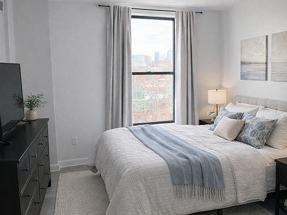 4th image of 390 Commonwealth Ave APT 809