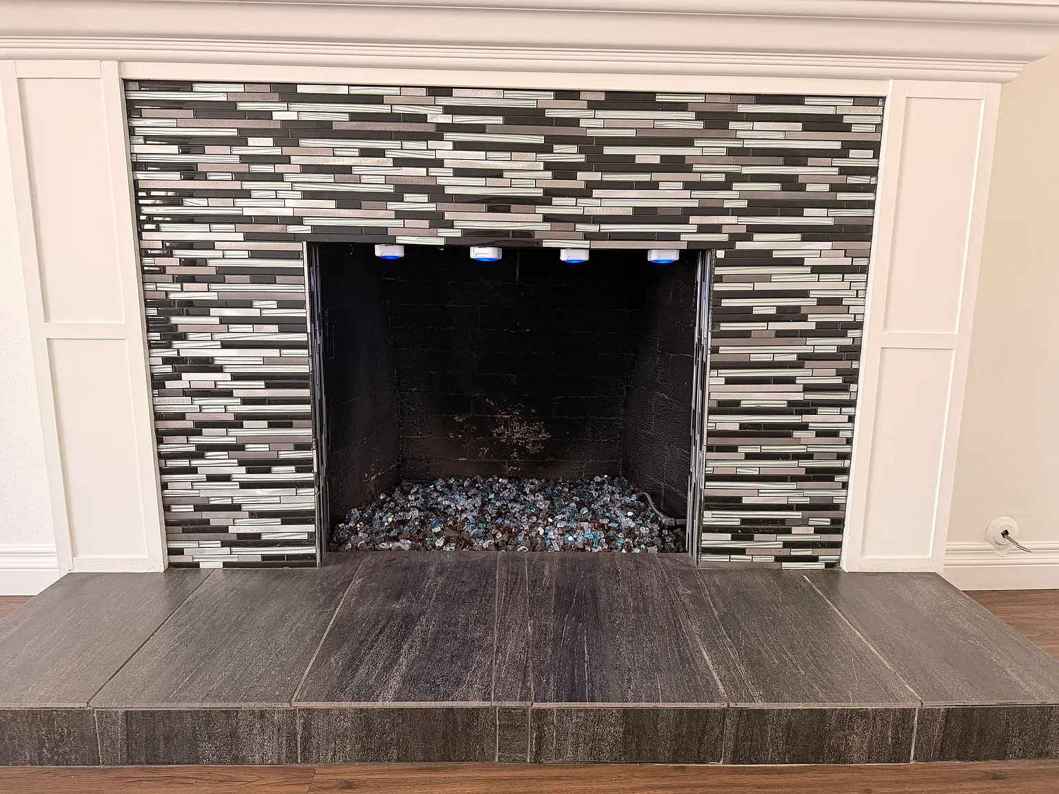 3 bed, 1300 sqft, $3,300 — Photo 4