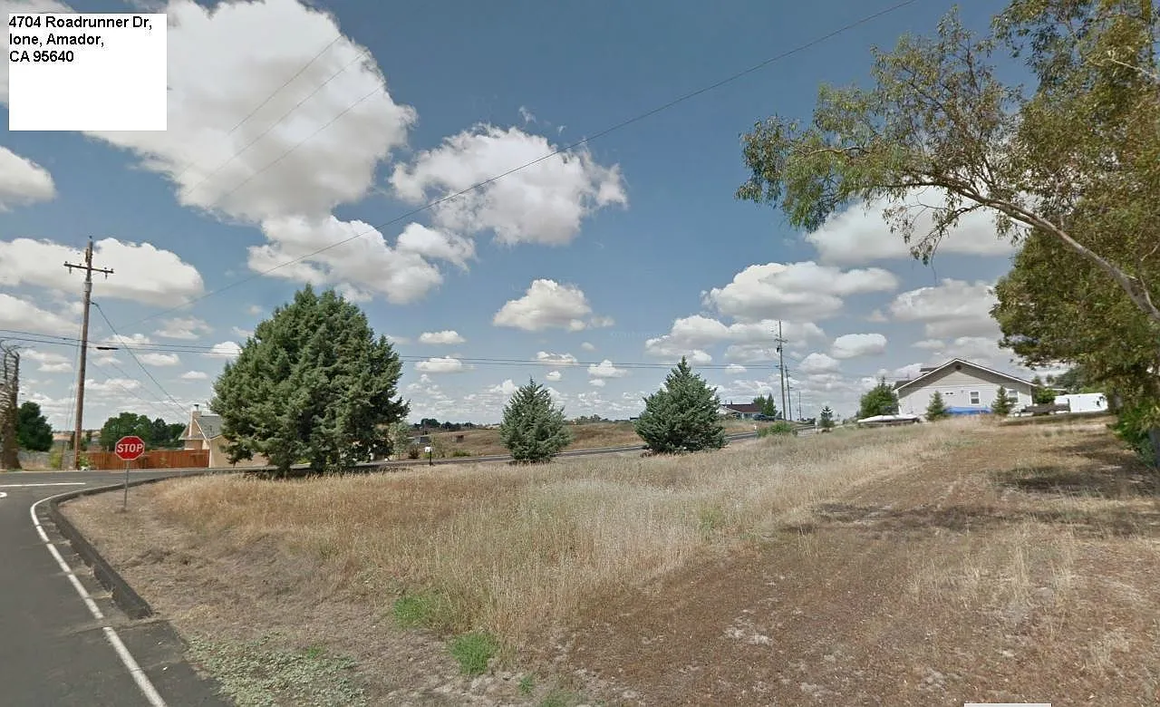4704 Roadrunner Dr photo 1